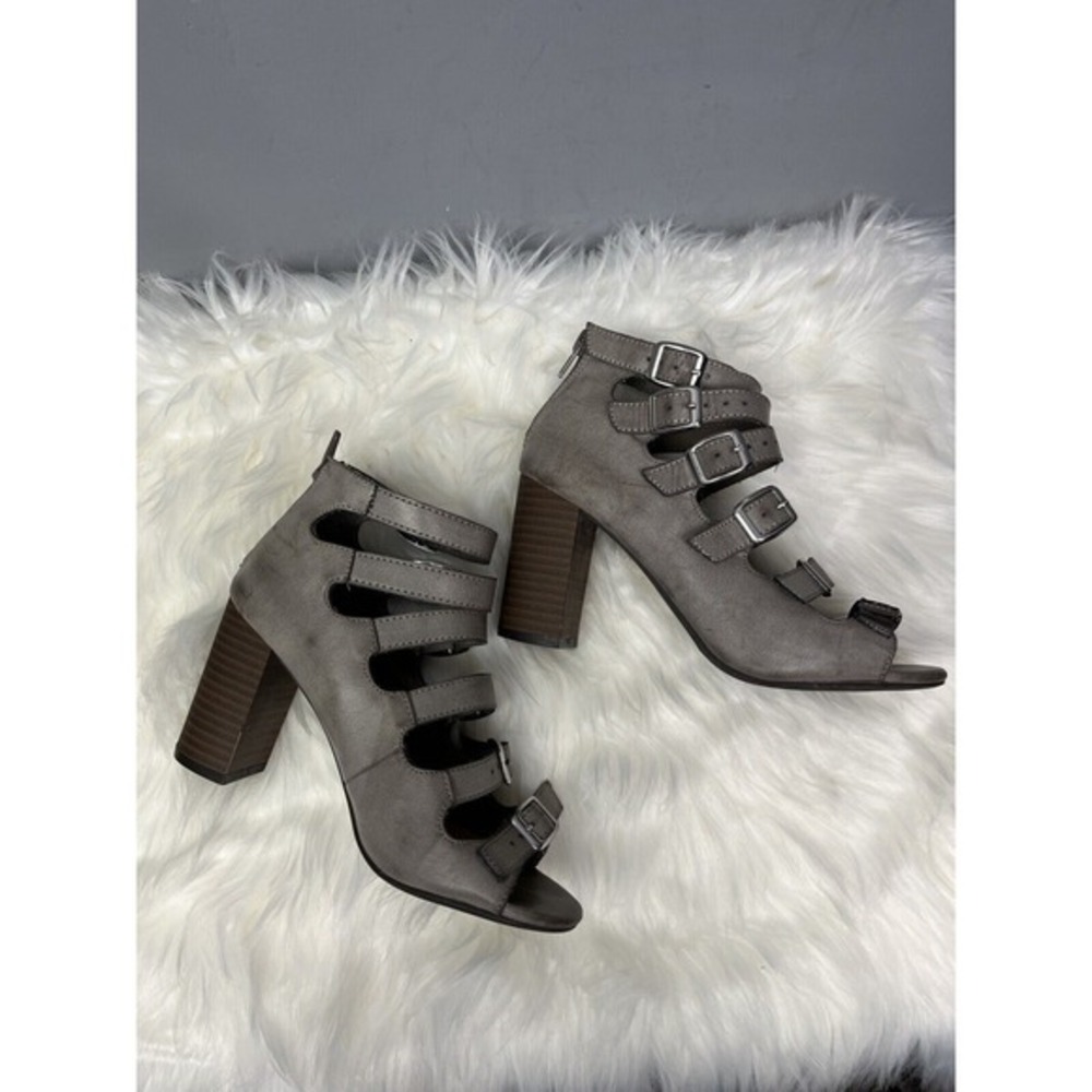 Restricted 6 Strap Stacked Heel Sandals Women Size US 6 M Gray 3 inch heel